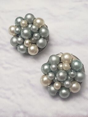Vintage HONG KONG Bead Cluster Clip On Earrings